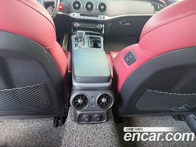 Kia Stinger 2020 — photo 17