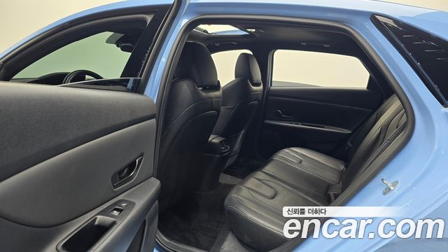 Hyundai AVANTE 2023 — photo 12