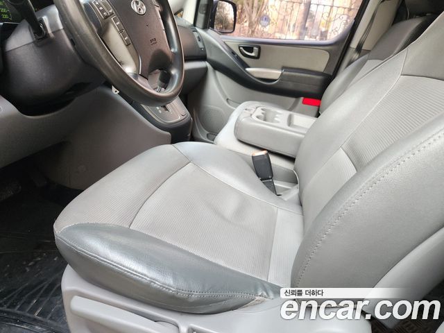 Hyundai Starex 2011 — photo 17