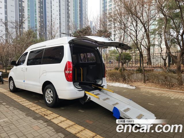 Hyundai Starex 2011 — photo 19
