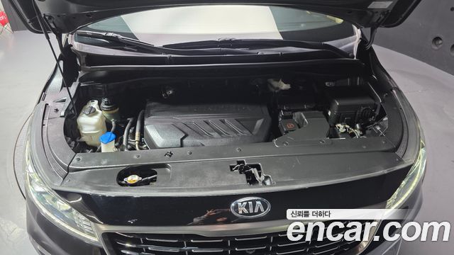 Kia Canival 2020 — photo 6