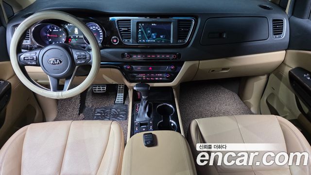 Kia Canival 2020 — photo 10