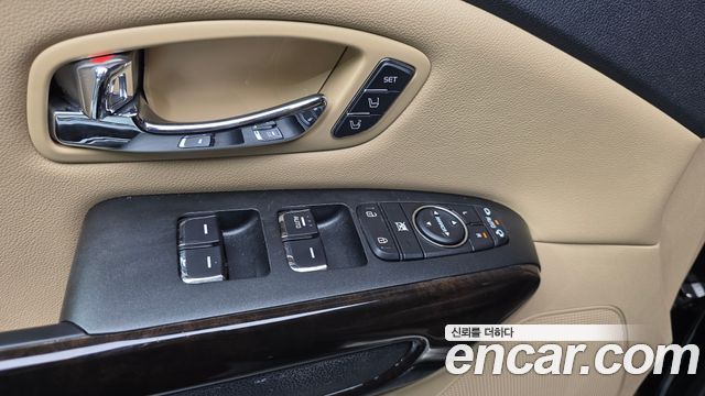 Kia Canival 2020 — photo 17