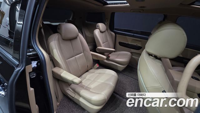 Kia Canival 2020 — photo 24