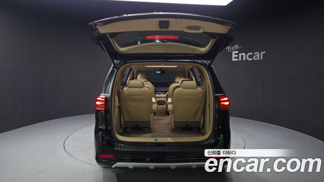 Kia Canival 2020 — photo 25