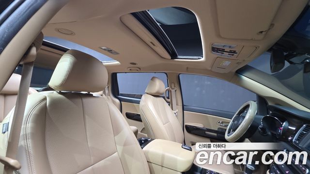 Kia Canival 2020 — photo 26