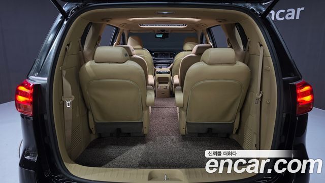 Kia Canival 2020 — photo 27