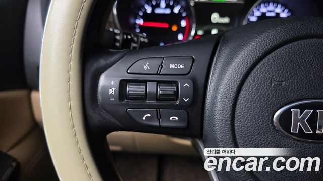 Kia Canival 2020 — photo 31