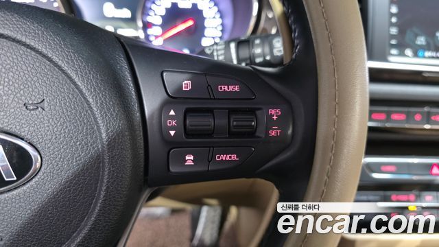 Kia Canival 2020 — photo 32