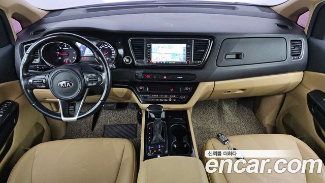 Kia Canival 2018 — photo 7