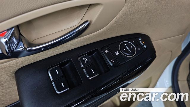 Kia Canival 2018 — photo 15