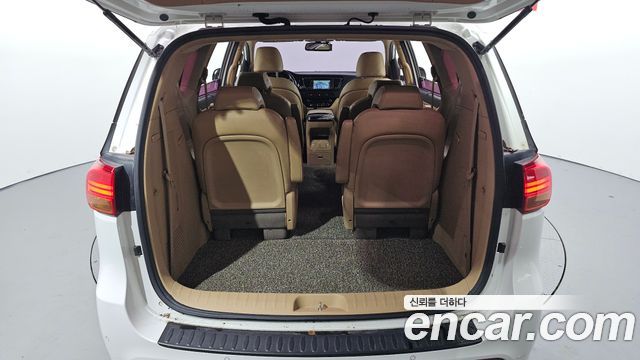 Kia Canival 2018 — photo 20
