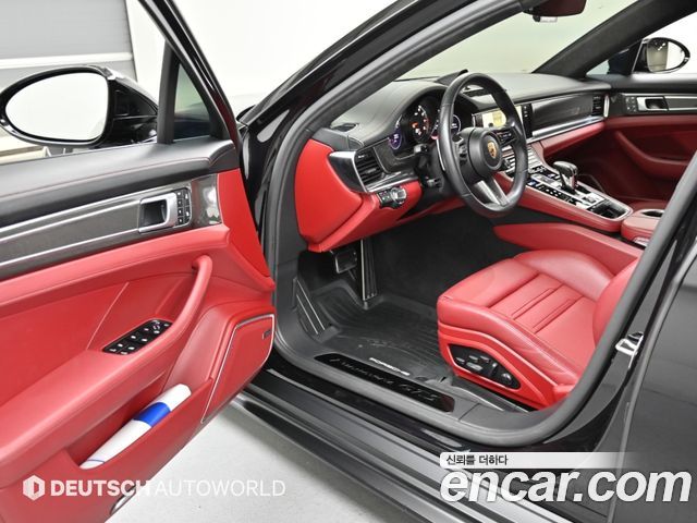 Porsche Panamera 2022 — photo 11