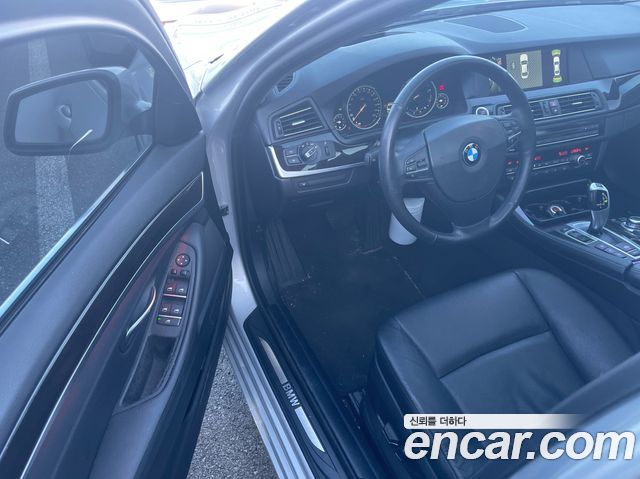 BMW 5-Series 2013 — photo 13
