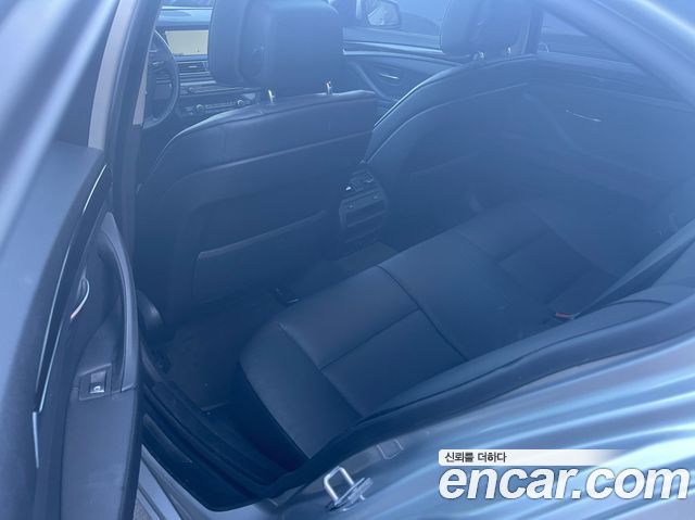 BMW 5-Series 2013 — photo 14