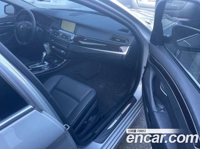 BMW 5-Series 2013 — photo 15