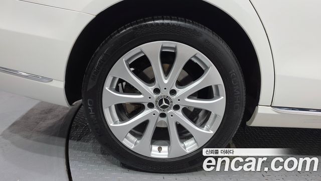 Mercedes-Benz E-Class 2020 — photo 5