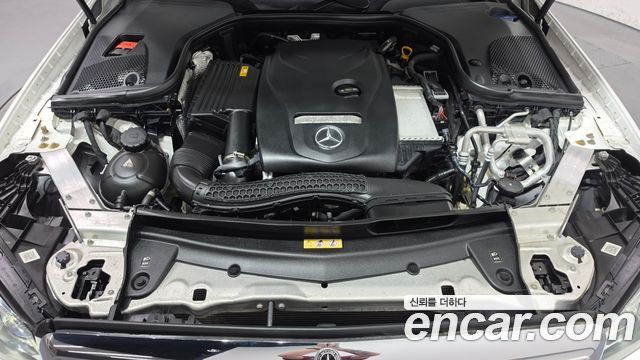 Mercedes-Benz E-Class 2020 — photo 6