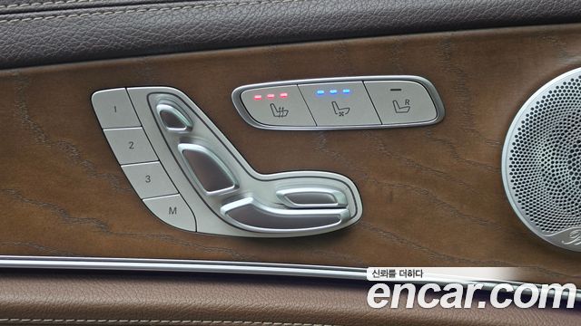 Mercedes-Benz E-Class 2020 — photo 19