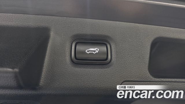 Hyundai Santafe 2019 — photo 28