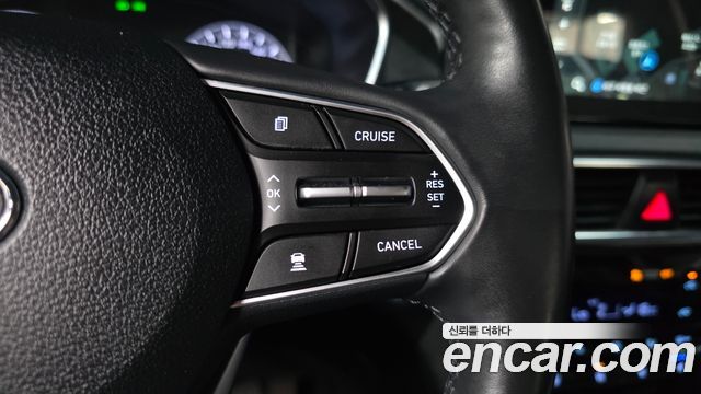 Hyundai Santafe 2019 — photo 32