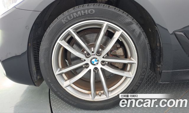BMW 5-Series 2017 — photo 5