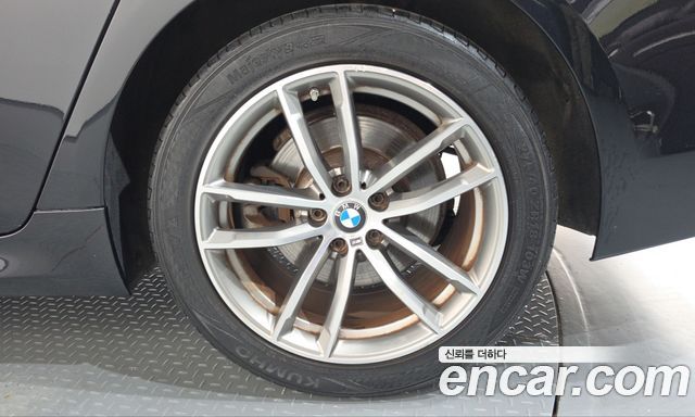 BMW 5-Series 2017 — photo 7