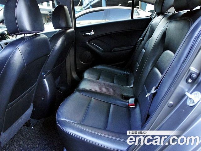 Kia K3 2013 — photo 6