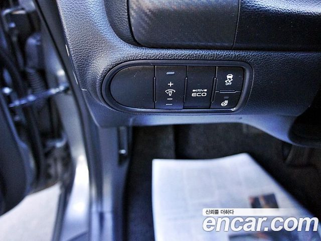 Kia K3 2013 — photo 15