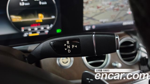 Mercedes-Benz E-Class 2017 — photo 9