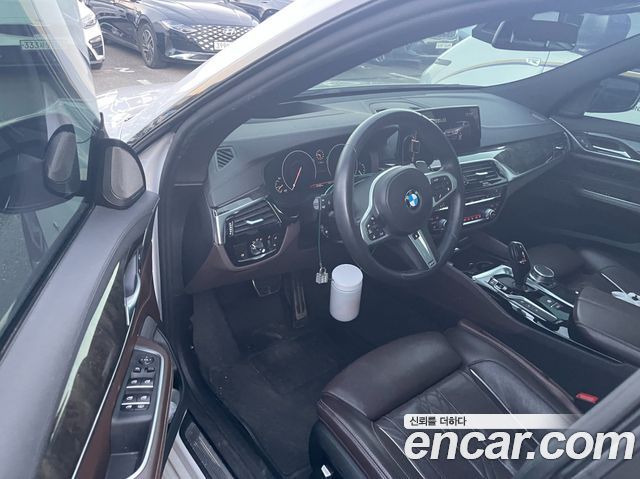 BMW Gran Turismo 2019 — photo 6