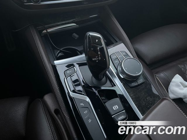 BMW Gran Turismo 2019 — photo 8