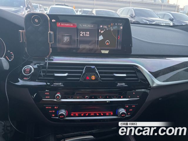 BMW Gran Turismo 2019 — photo 9