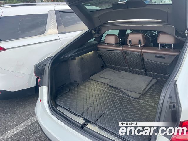 BMW Gran Turismo 2019 — photo 15