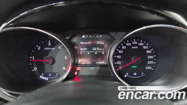 Kia Canival 2016 — photo 11