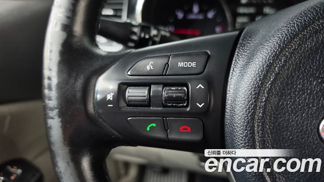 Kia Canival 2016 — photo 22