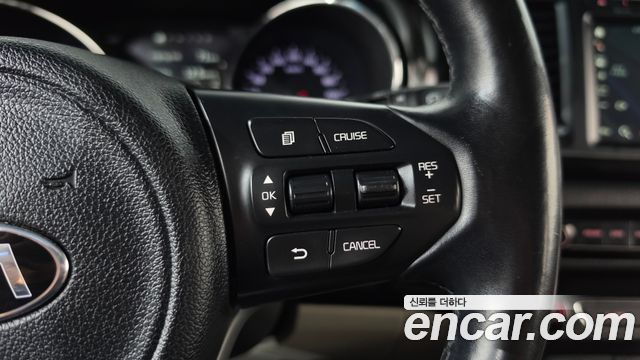 Kia Canival 2016 — photo 23