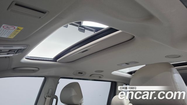 Kia Canival 2016 — photo 24