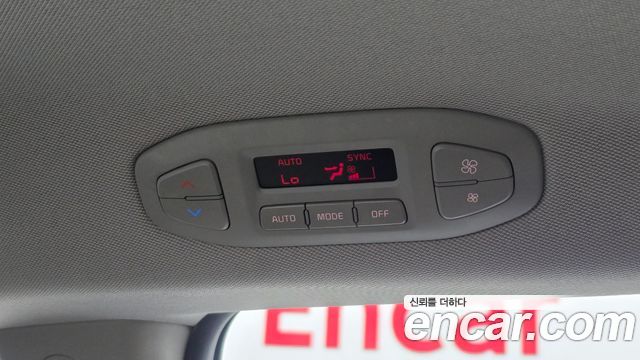 Kia Canival 2016 — photo 26