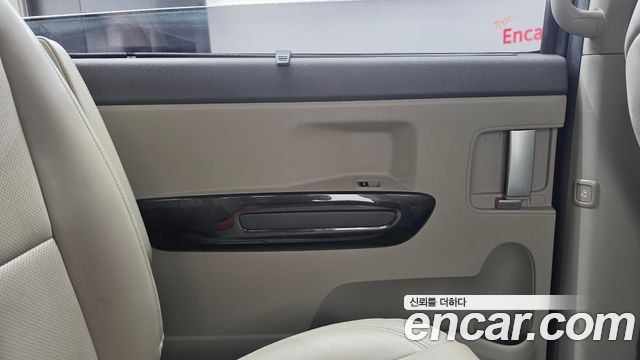 Kia Canival 2016 — photo 15