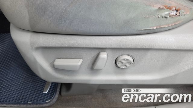 Kia Canival 2016 — photo 31