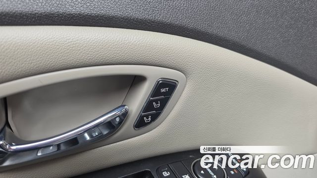 Kia Canival 2016 — photo 33