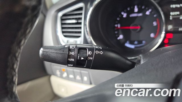 Kia Canival 2016 — photo 34