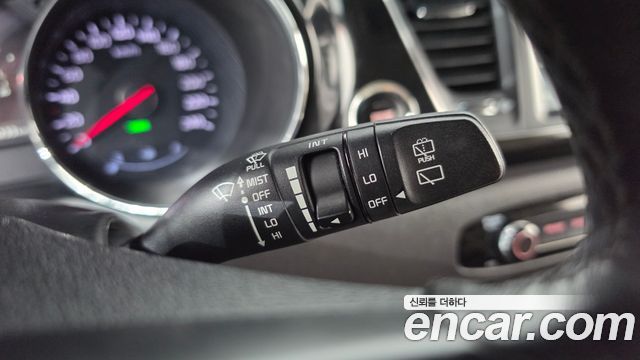 Kia Canival 2016 — photo 36