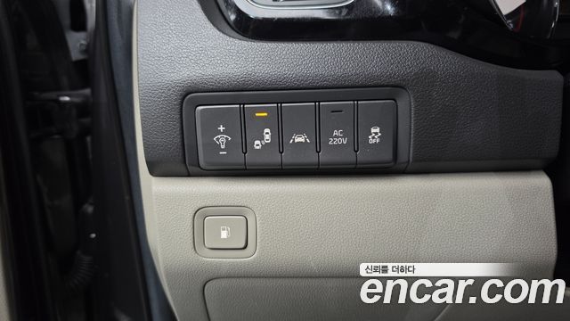 Kia Canival 2016 — photo 37