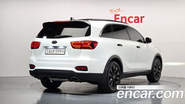 Kia Sorento 2018 — photo 2