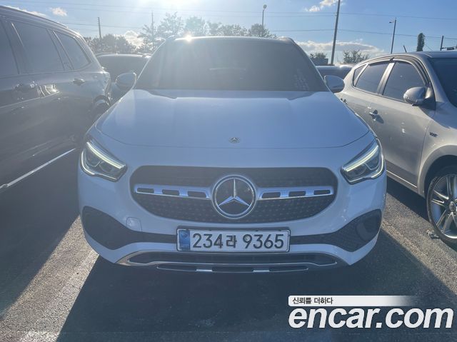 Mercedes-Benz GLA-Class 2021 — photo 3