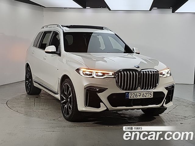 BMW X7 2021 — photo 2
