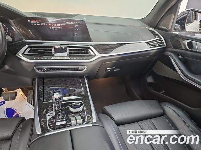 BMW X7 2021 — photo 9