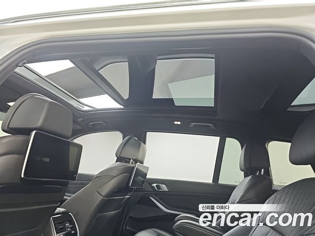 BMW X7 2021 — photo 12